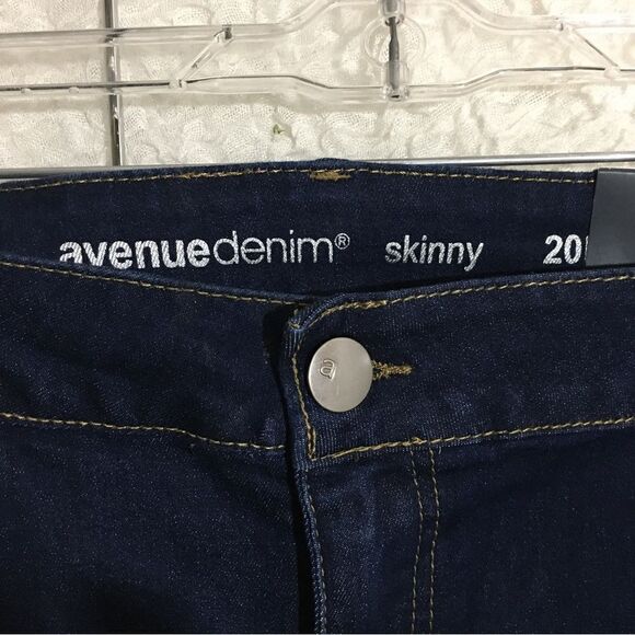Avenue NWT Denim “Skinny” Dark Blue Size 20 Petite - Picture 5 of 10